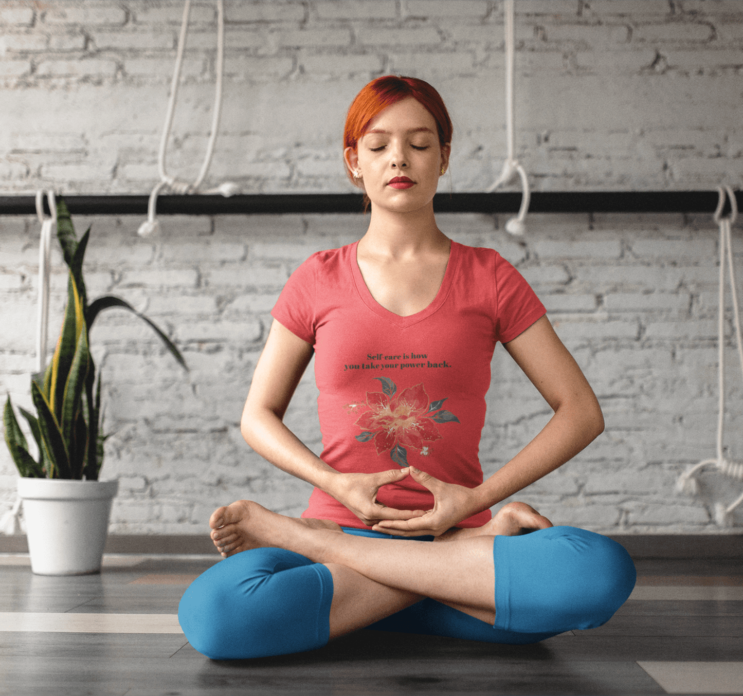 Lara V-neck T-shirt Yoga Wellness for Women