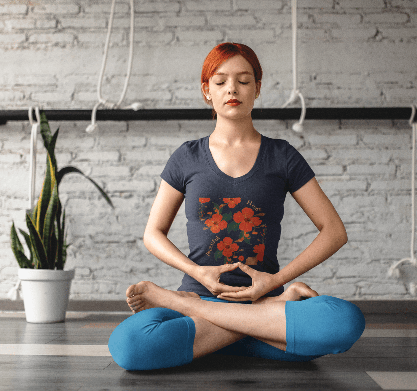 Lorelei V-neck T-shirt Yoga Wellness for Women