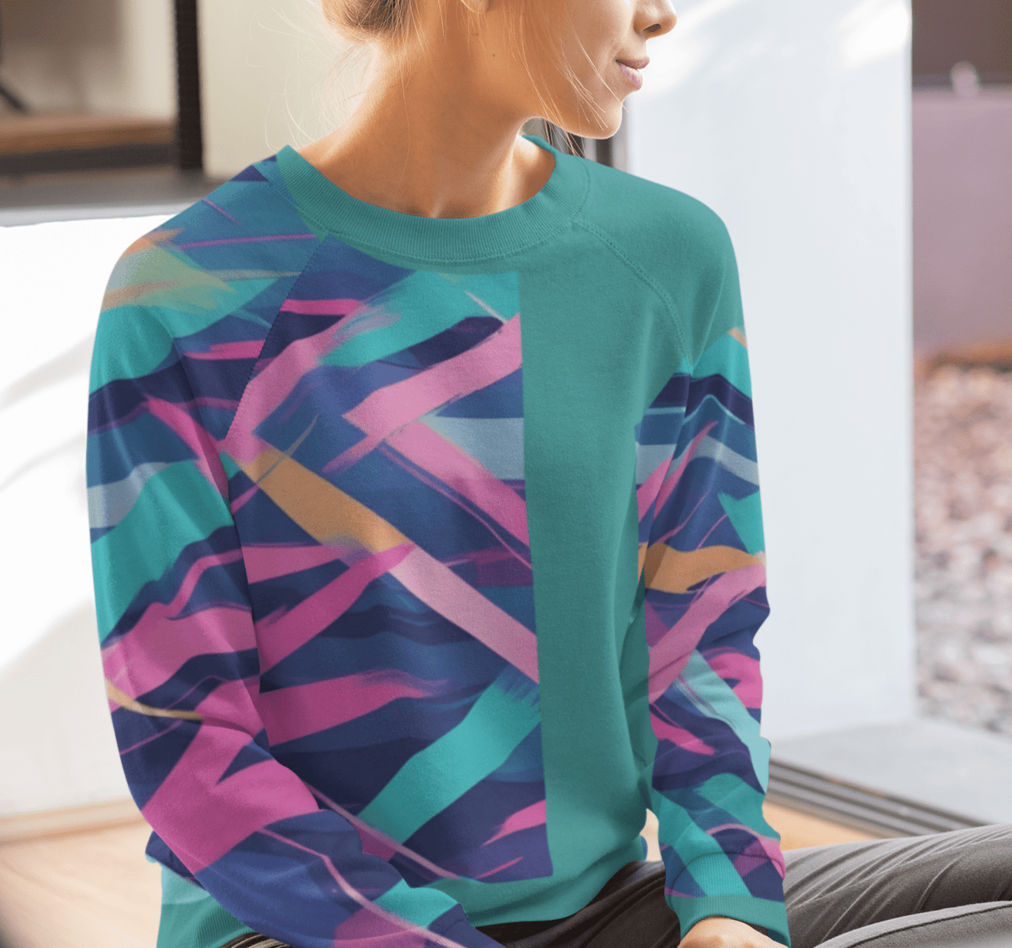 Elowyn Sleek Geometric Sweatshirt