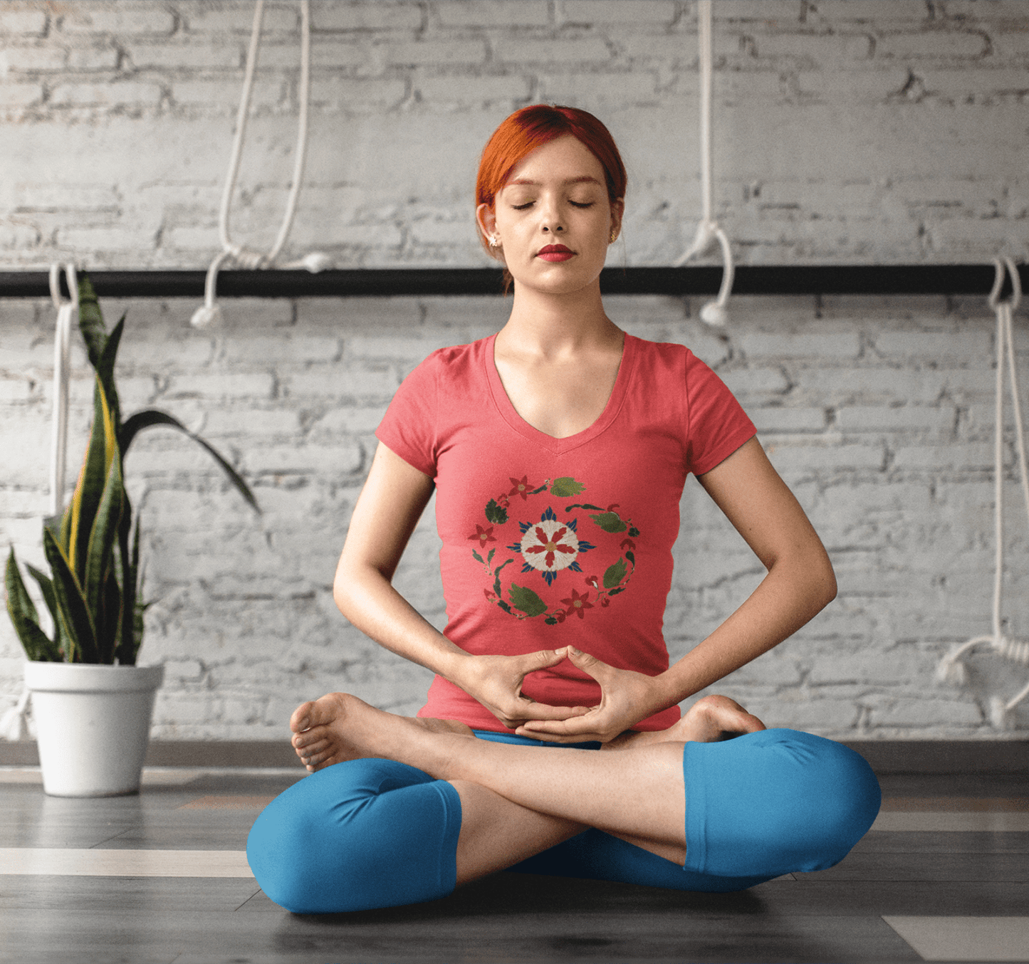 Flur V-neck T-shirt Yoga Wellness for Women